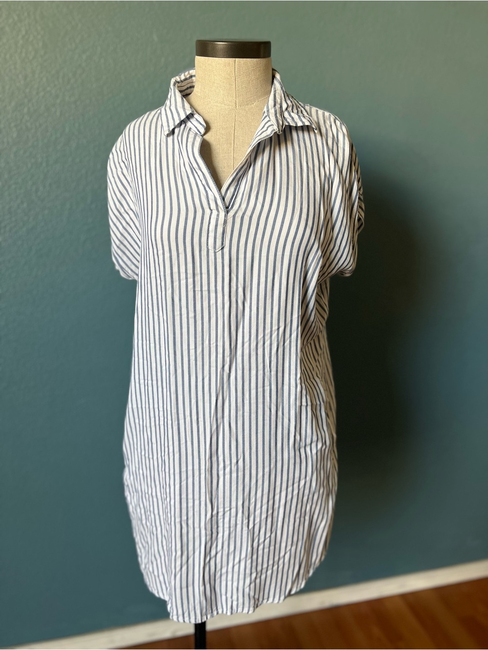 Thread Supply Blue and White Striped Collared long Tunic Top